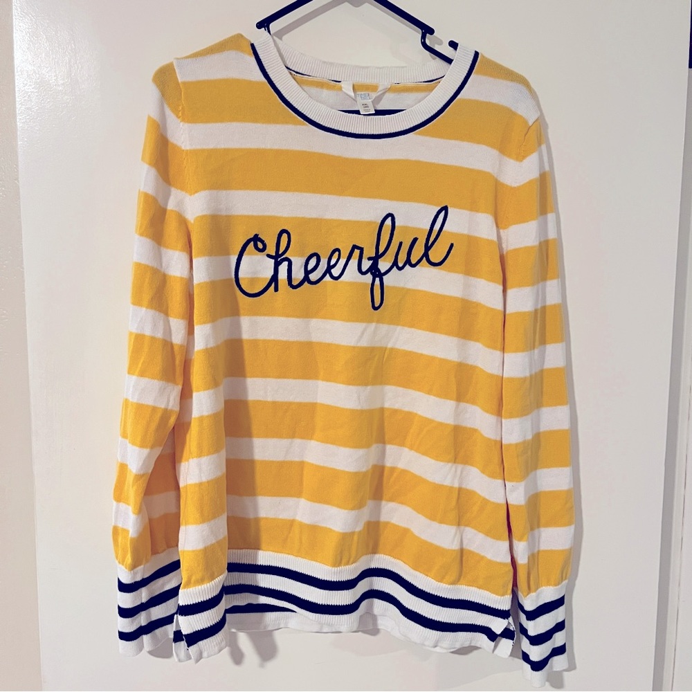 LAST CHANCE Cute embroidered light sweater! 🔅